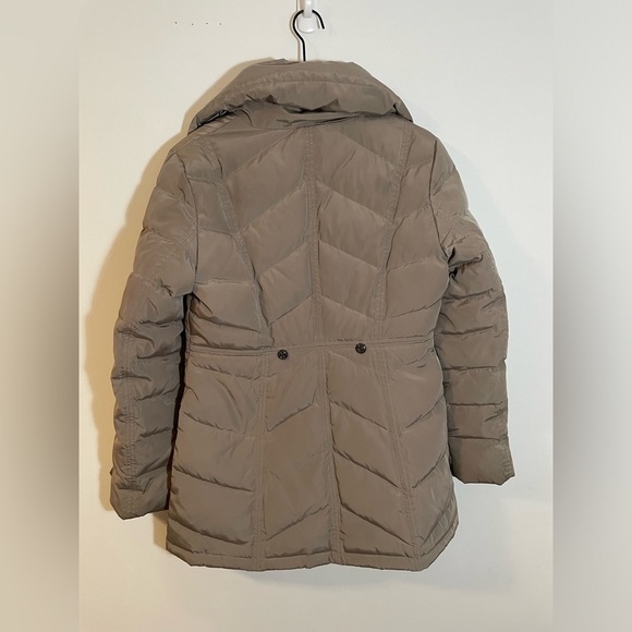 Laundry by Shelli Segal Women's Puffer Jacket Real Fur Collar Taupe Size Medium - Picture 9 of 16